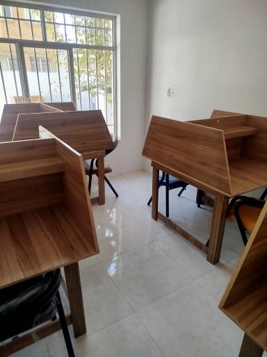 عکس سالن مطالعه دخترانه شعر بهشت