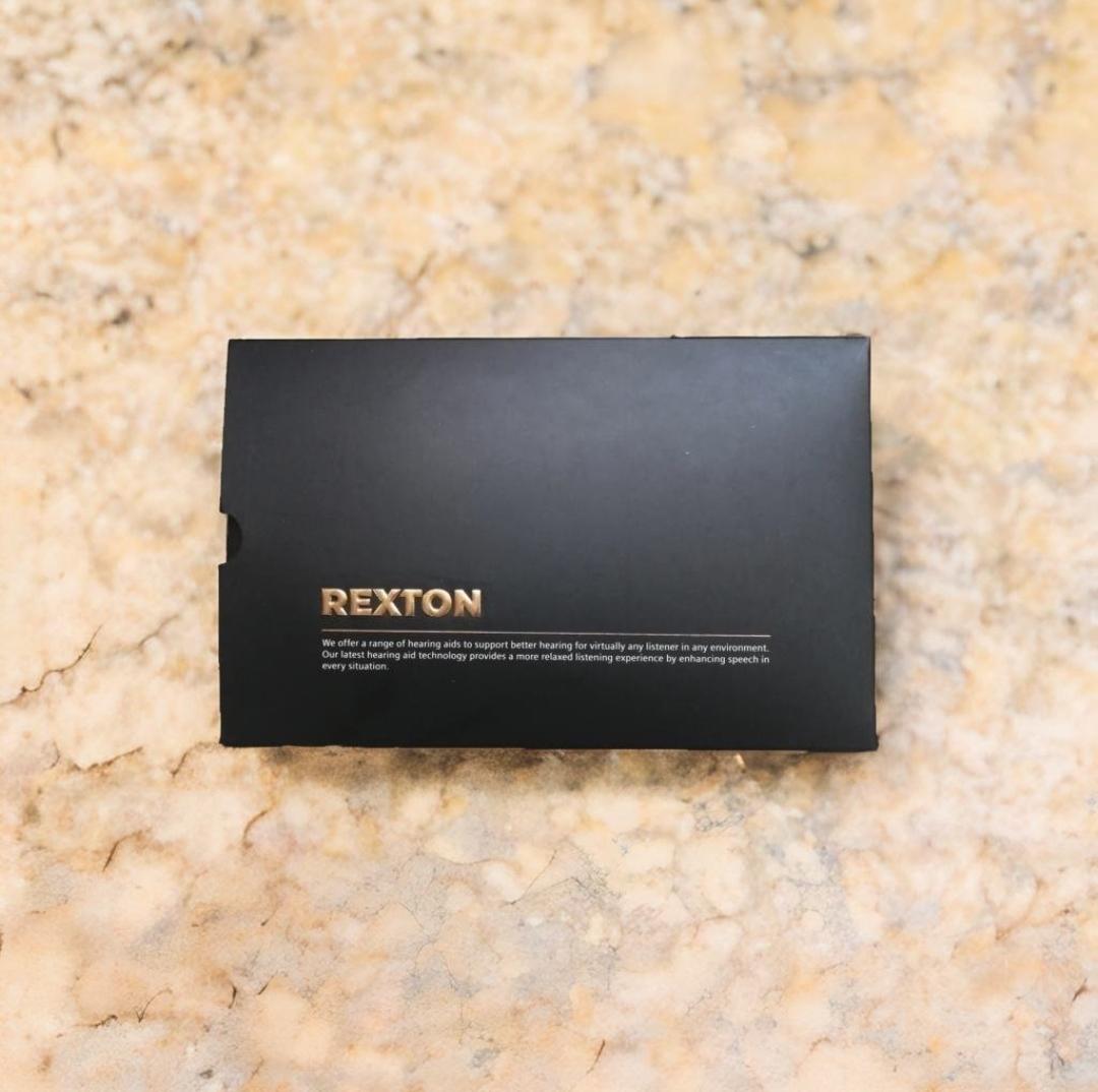 عکس ارزیابی شنوایی و سمعک شِنو