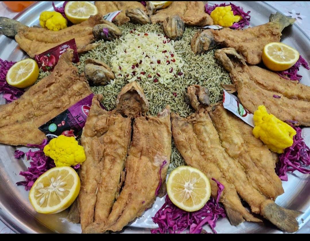 عکس رستوران شهر شب