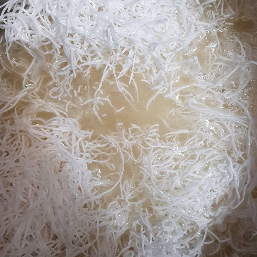 عکس کارگاه رشته پزی فالوده