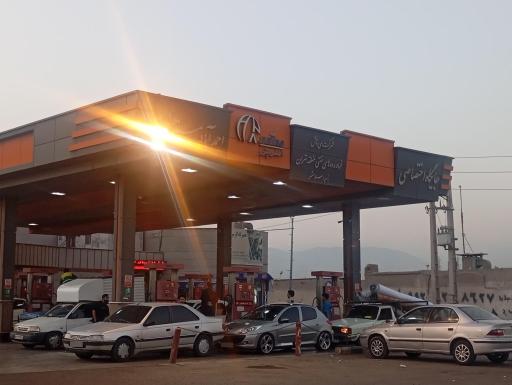 عکس پمپ بنزین احمد اباد مستوفی