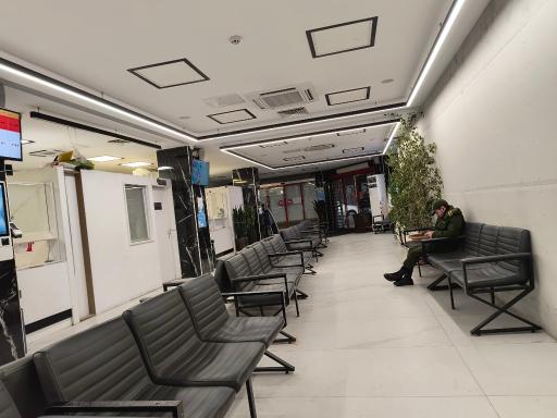 عکس داروخانه شبانه روزی مرکزی هلال احمر