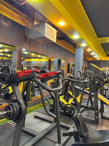 عکس باشگاه ورزشی حقیقی