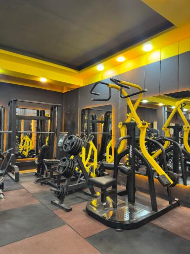 عکس باشگاه ورزشی حقیقی