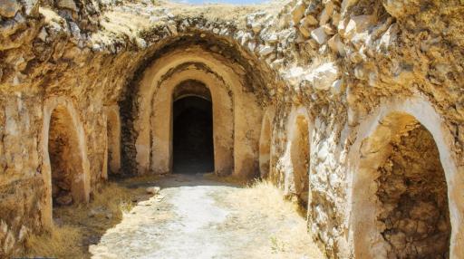 عکس قلعه هزار درب آبدانان