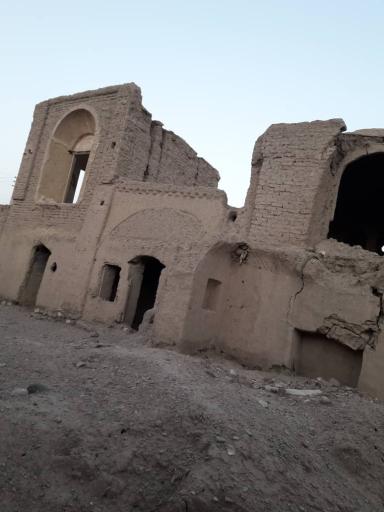 عکس قلعه چهارصدساله گوجر