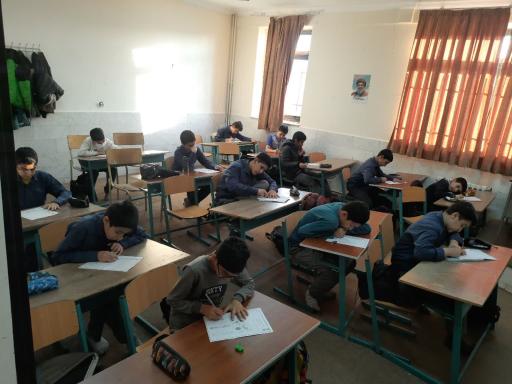 عکس موسسه آموزش زبان های خارجی ذکر زیرنظر مدرسه عالی شهید مطهری