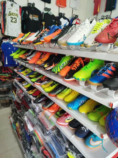 عکس فروشگاه ورزشی هنرجو 