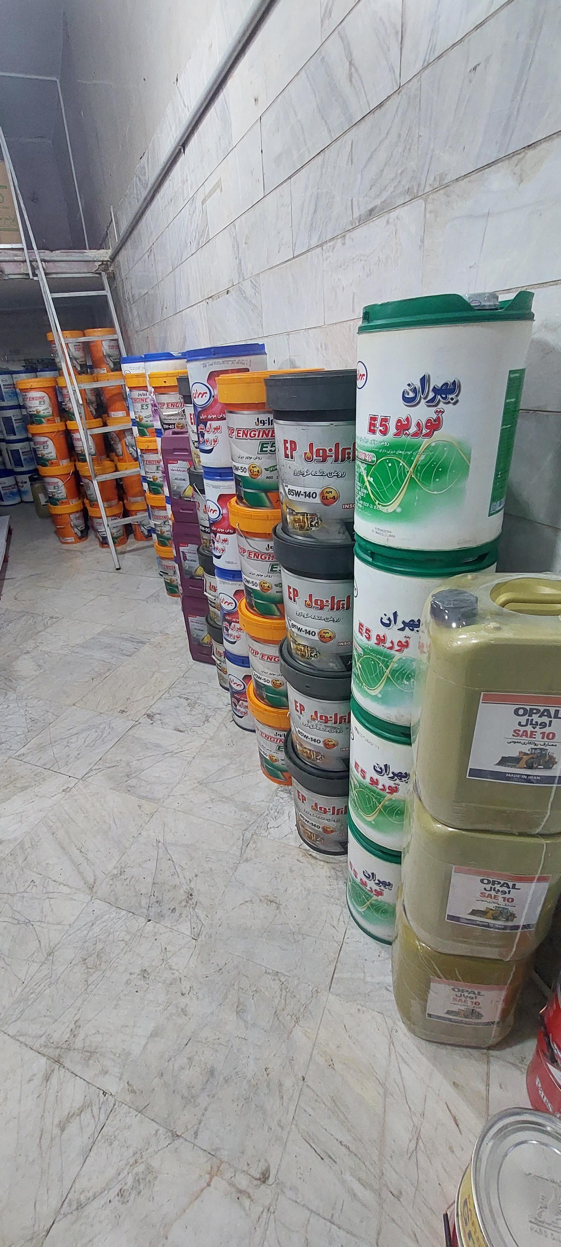 عکس فروشگاه روغن و فیلتر انصاری