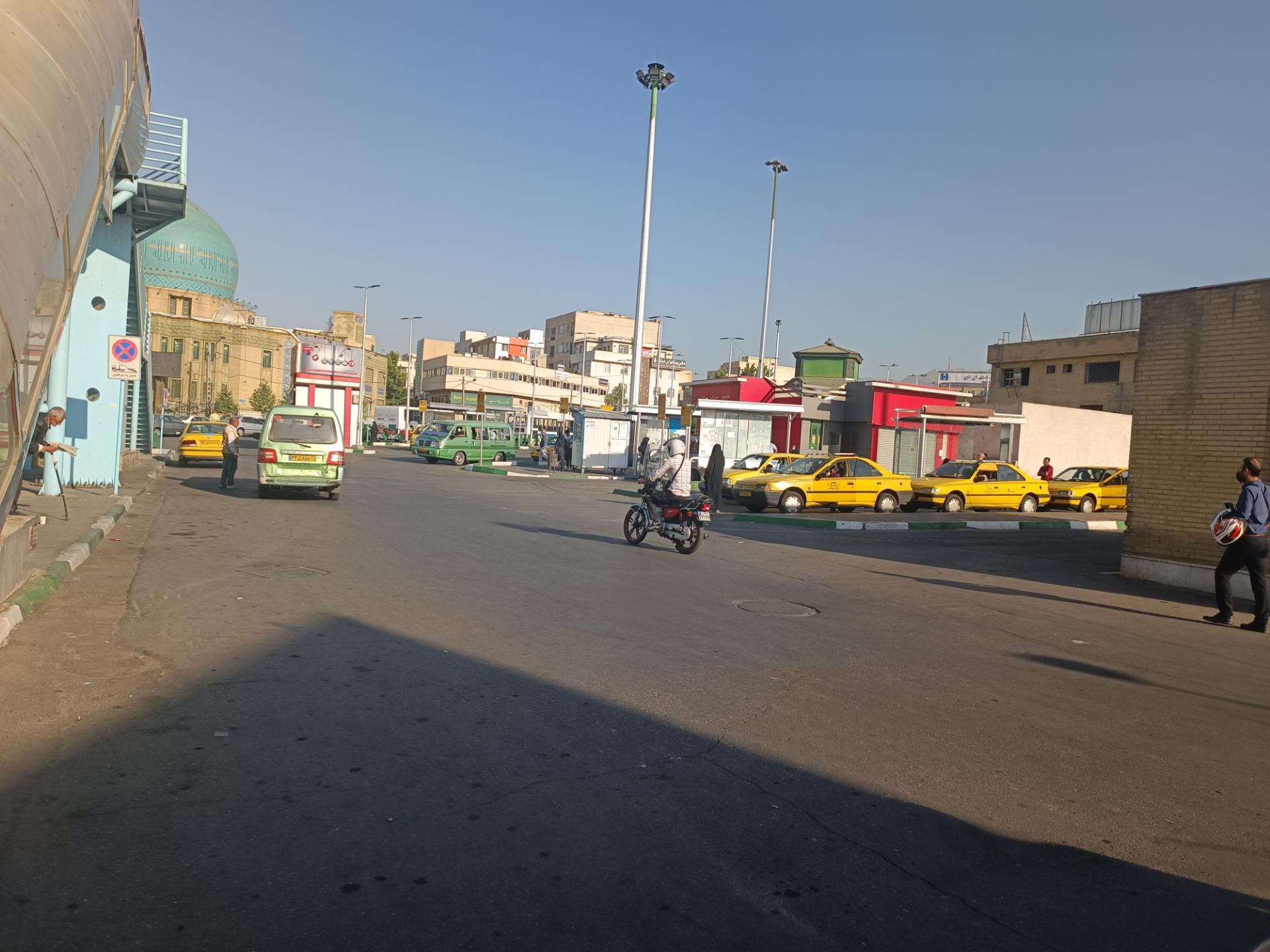 عکس ایستگاه تاکسی رسالت شمیران نو
