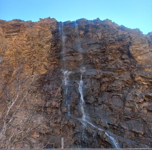 عکس مجموعه توریستی آبشار درود