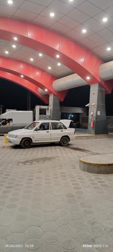 عکس جایگاه گاز و بنزین مروارید