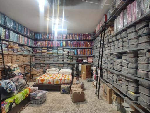 عکس انبار عمده فروشی محصولات شادیلون