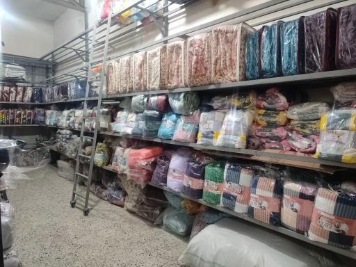 عکس انبار عمده فروشی محصولات شادیلون