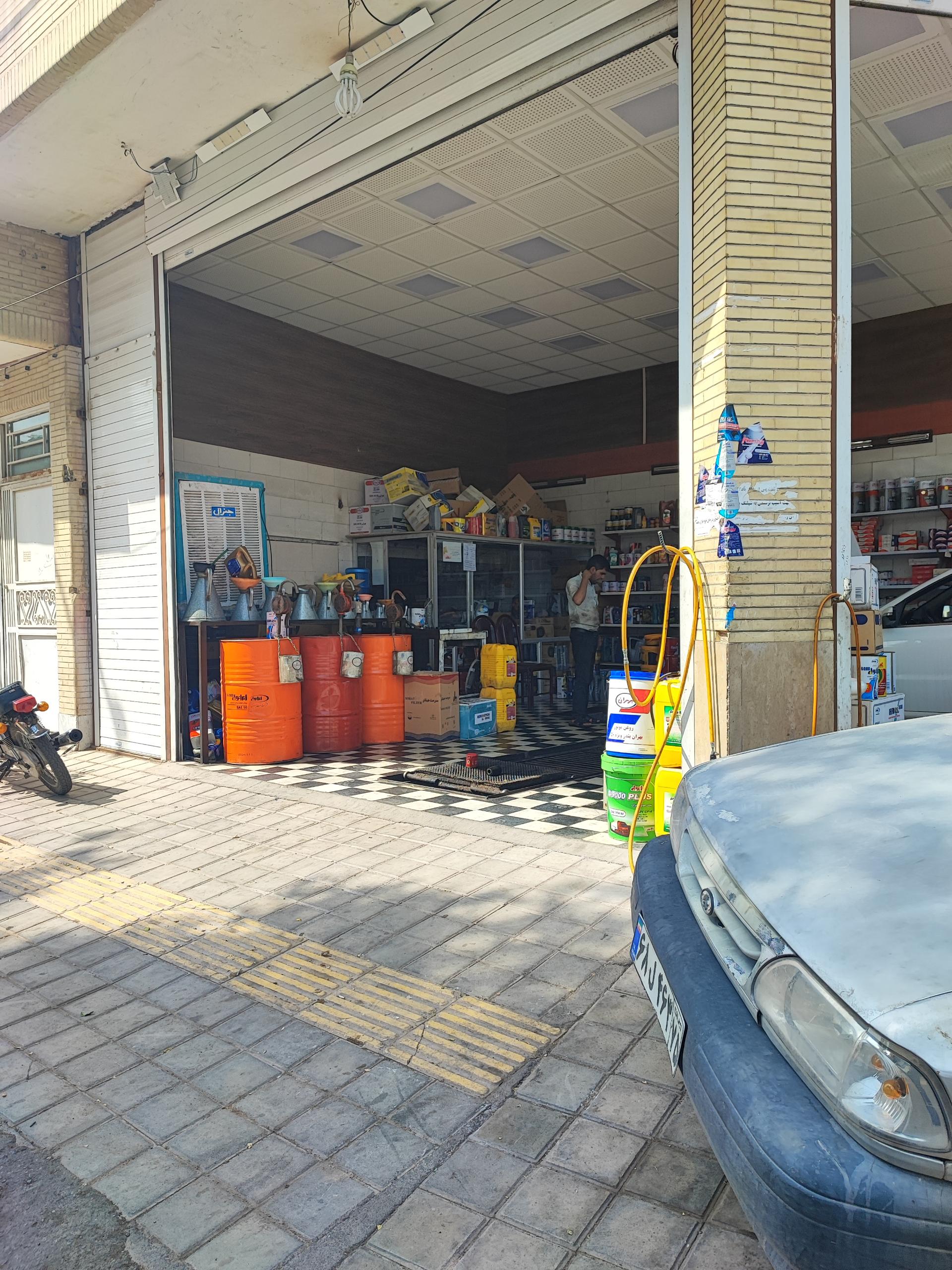 عکس اتوسرویس احمدی