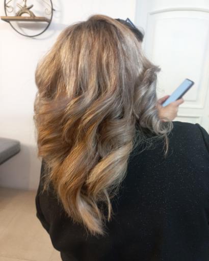 عکس سالن آرایش و زیبایی عفاف