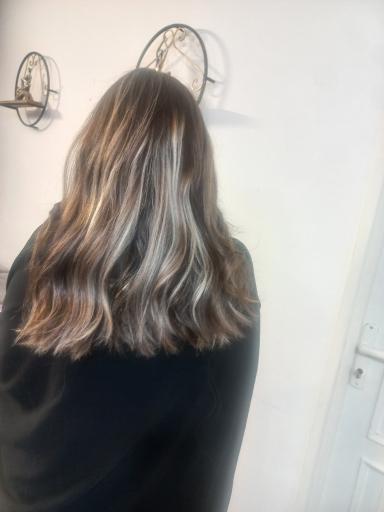 عکس سالن آرایش و زیبایی عفاف