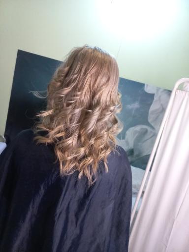 عکس سالن آرایش و زیبایی عفاف