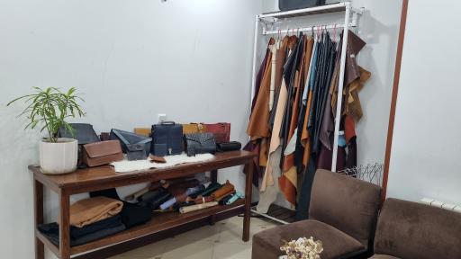 عکس آوا چرم شمال