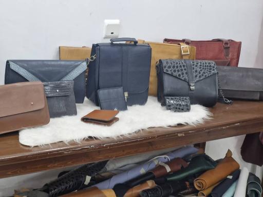 عکس آوا چرم شمال