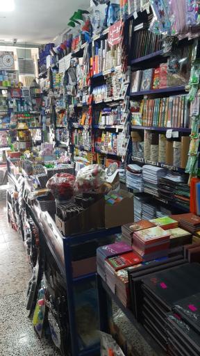 عکس لوازم تحرير همکلاسی