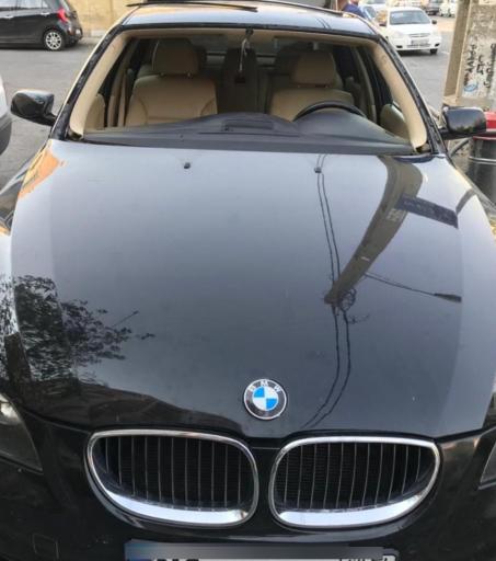 عکس شیشه اتومبیل 