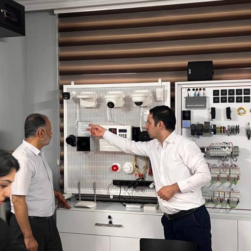 آموزشگاه فنی حرفه ای ایده پاژ 