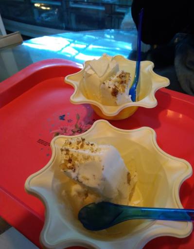 عکس بستنی حاج حسین