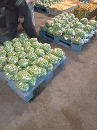 عکس بارفروشی حاج محمد حسین دین پژوه