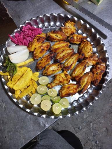 عکس رستوران تک خال 