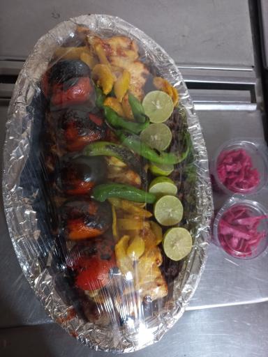 عکس رستوران تک خال 