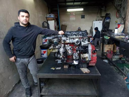 عکس تعمیرگاه کاویان