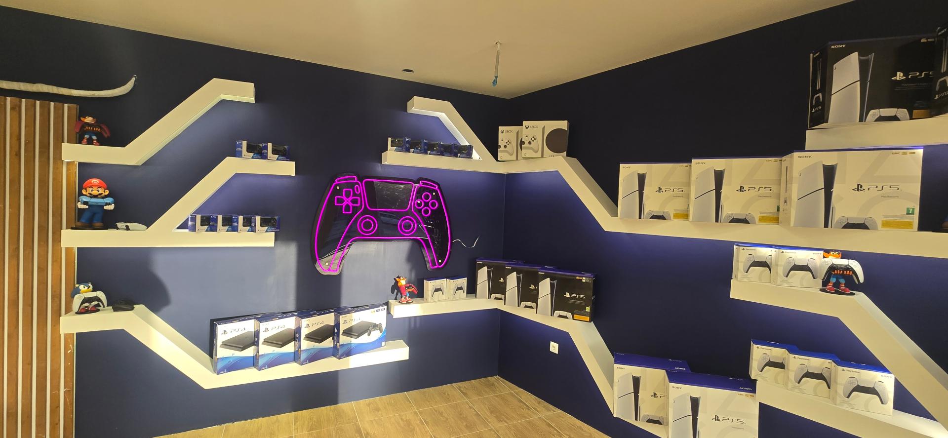 عکس فروشگاه گیم‌استار