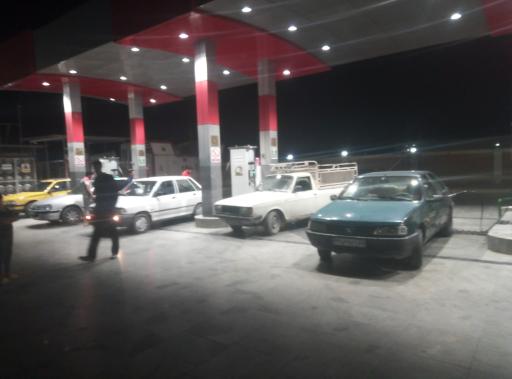 عکس جایگاه بنزین و CNG برادران زارعی