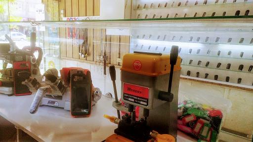 عکس کلیدسازی قفل ریموت کوهکن