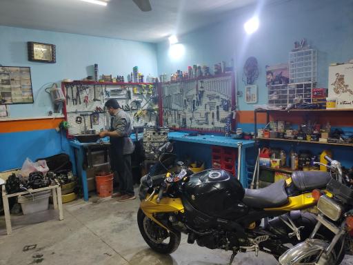 عکس موتورسازی سید رحمت باقری