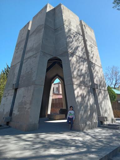 مقبره شیخ رکن الدین اوحدی مراغه ای