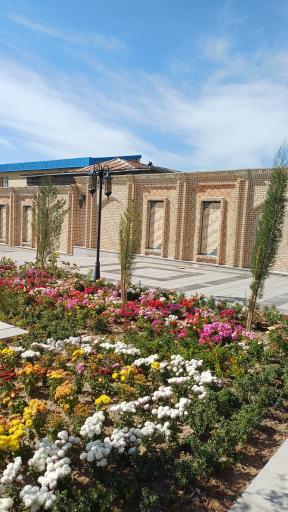 عکس مقبره شیخ رکن الدین اوحدی مراغه ای