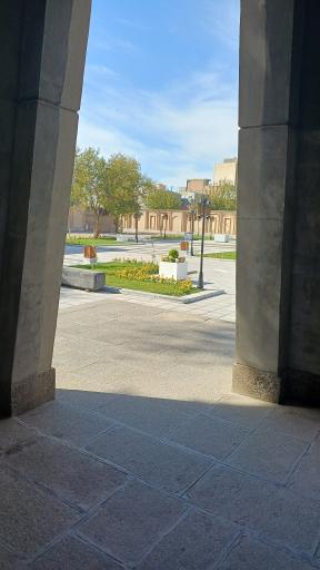 عکس مقبره شیخ رکن الدین اوحدی مراغه ای