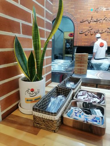 عکس کوبیده مرغ ذغالی حاج محمد جعفر