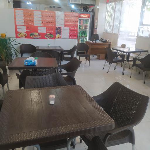 عکس کوبیده مرغ ذغالی حاج محمد جعفر