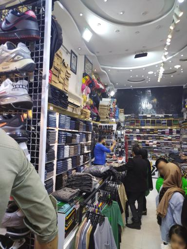 عکس پوشاک شاهین شعبه 1