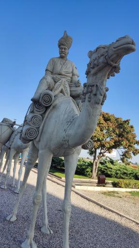 عکس میدان مینودر