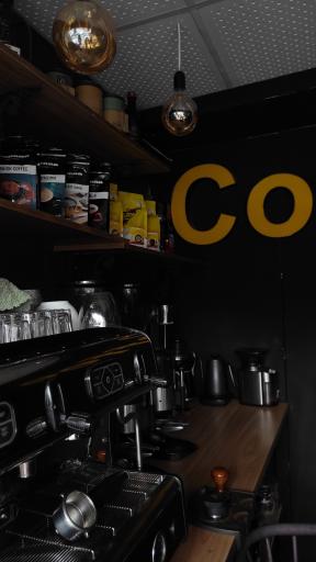 عکس کافه بیرون بر اردیبهشت 