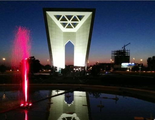 عکس میدان مینودر