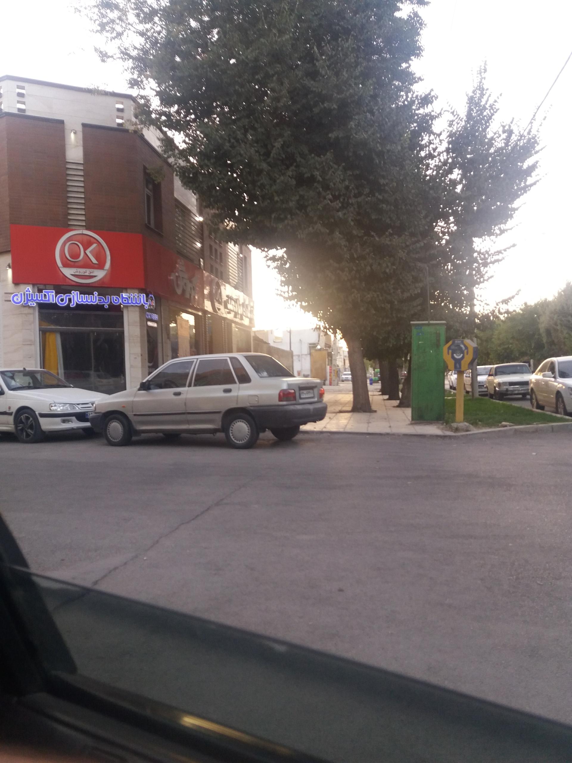 عکس فروشگاه زنجیره ای افق کوروش شعبه برون پهنه