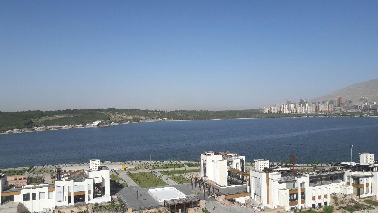 عکس ضلع شرقی دریاچه چیتگر