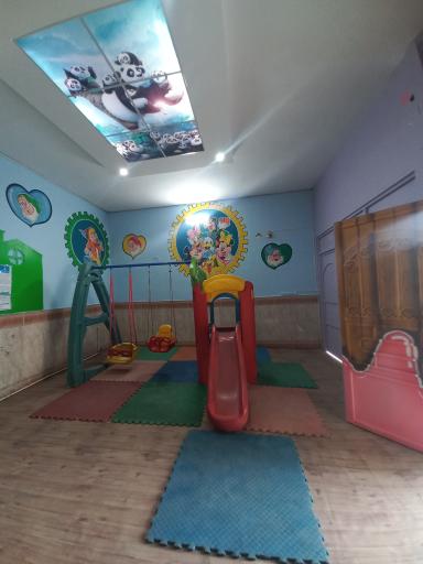 عکس دبستان و کودکستان ملائک