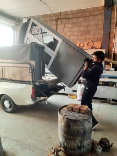 عکس میز اداری تک ترنج