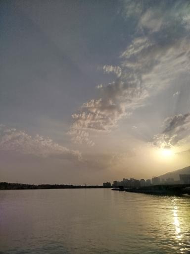 عکس ضلع شرقی دریاچه چیتگر